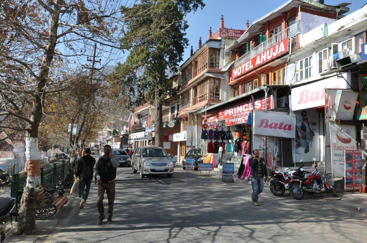 Hotel Ahuja Nainital Exteriör bild
