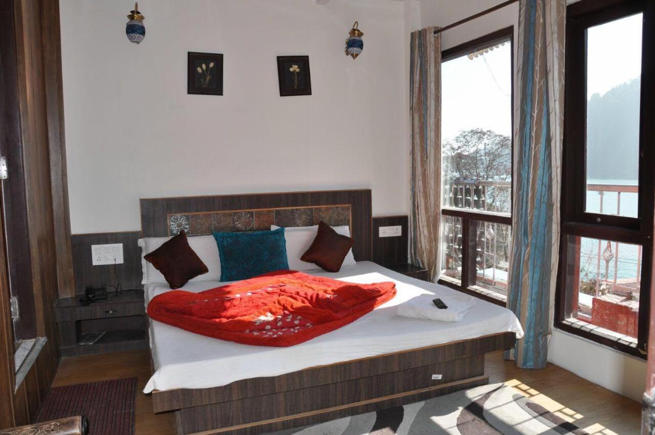 Hotel Ahuja Nainital Exteriör bild